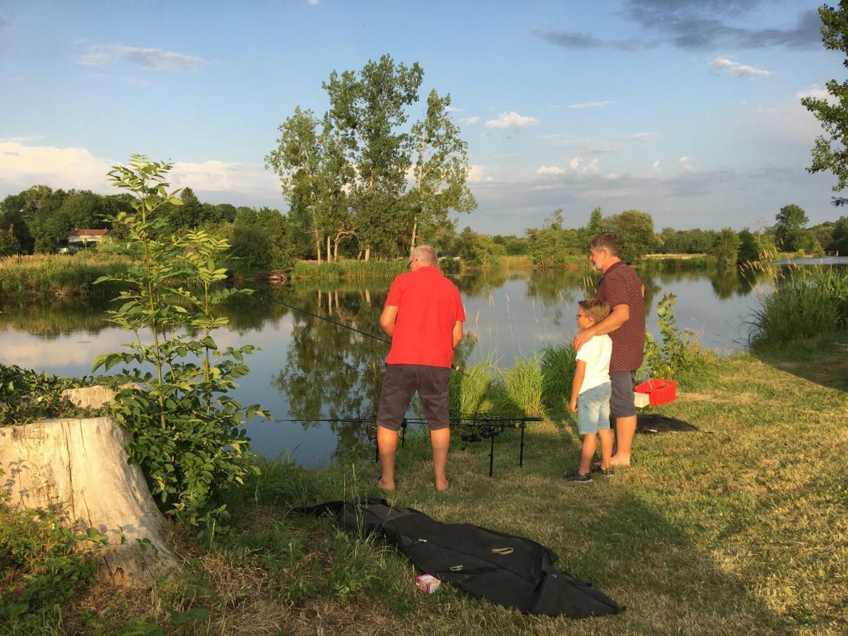 Gite Martin Pecheur Au Coeur De La Nature Moncoutant Luaran gambar